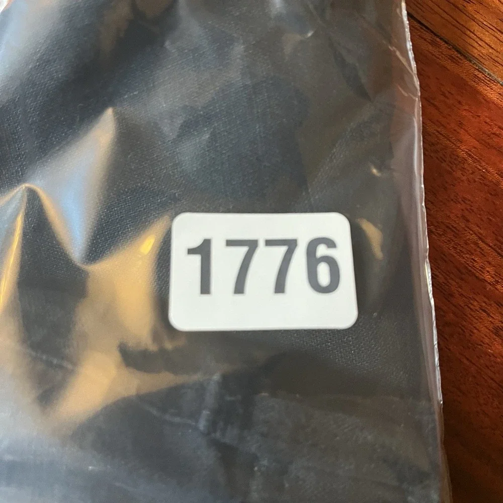 28 Palms preowned good